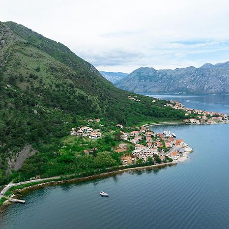 Hotel Bokeljski Dvori Котор Екстериор снимка