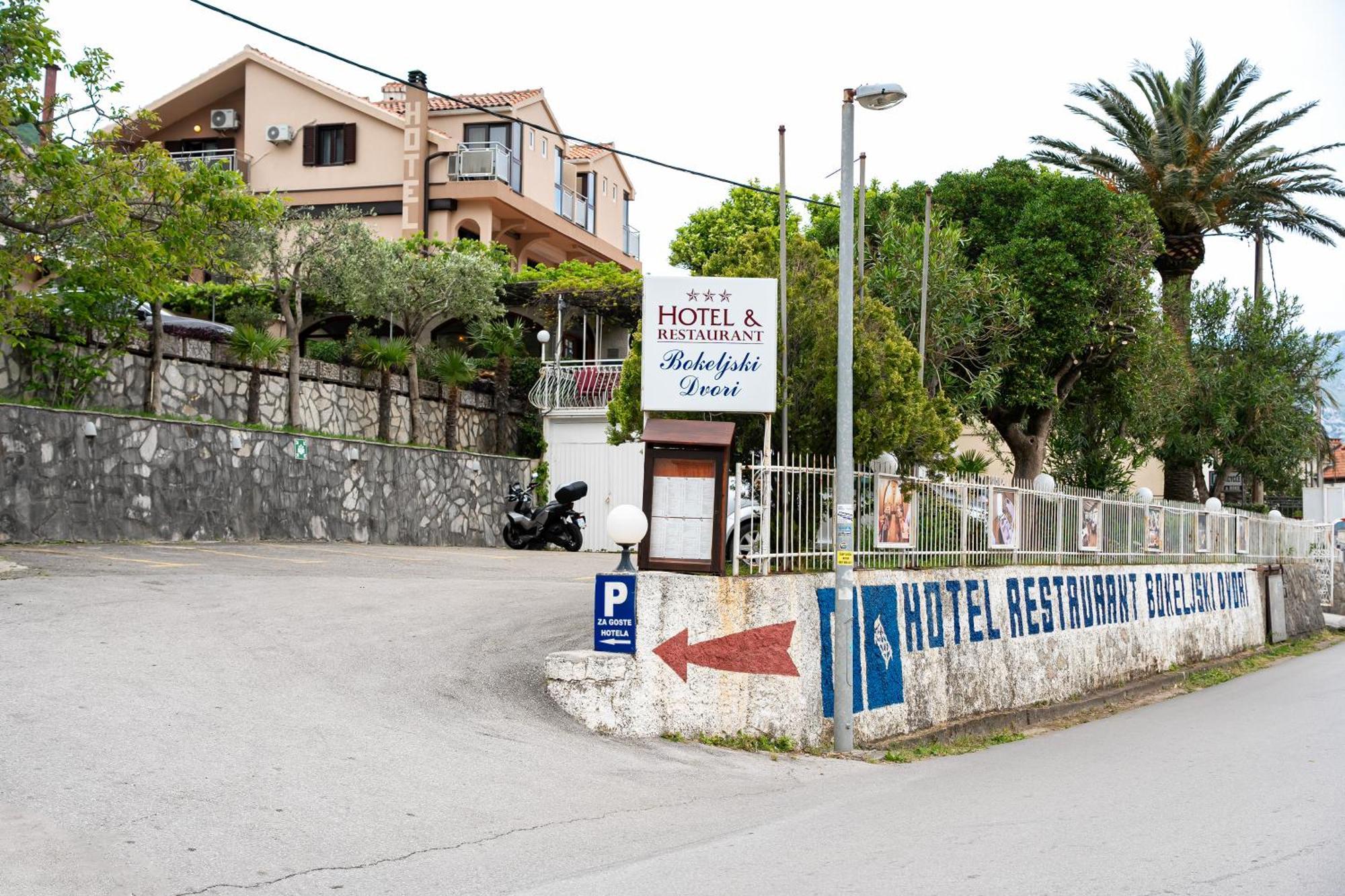 Hotel Bokeljski Dvori Котор Екстериор снимка