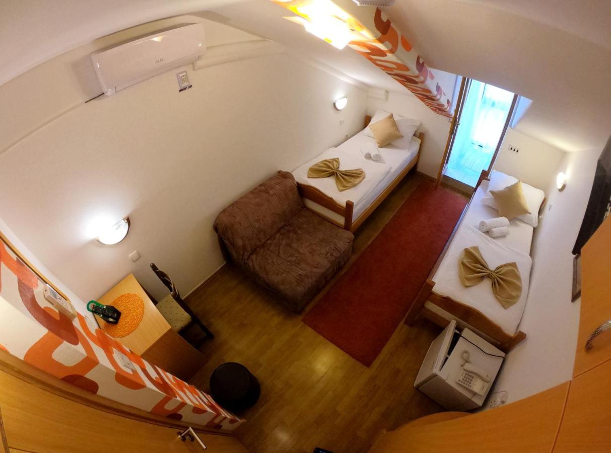 Hotel Bokeljski Dvori Котор Екстериор снимка